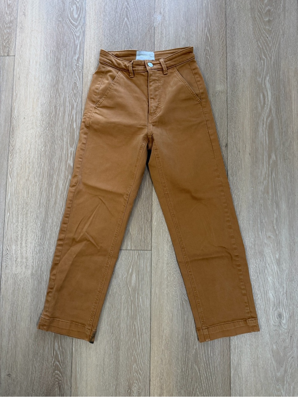 Everlane Cropped Straight-Leg Pants in Warm Brown